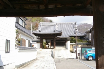 三原市 順勝寺 山門