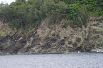 兄島瀬戸 枕状溶岩