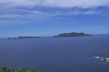 母島 小富士から姪島と妹島