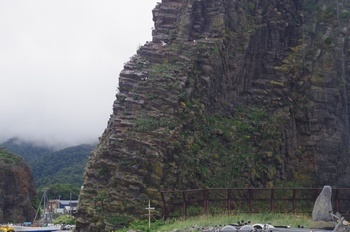ウトロ　オロンコ岩の岩脈