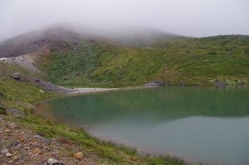 旭岳旭平 姿見の池