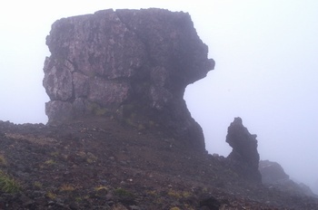旭岳山頂 ニセ金庫岩
