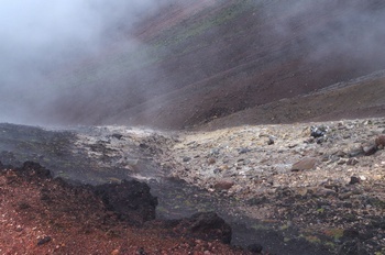 旭岳登山道から地獄谷
