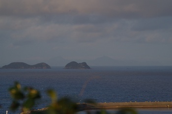 中通島 蛤浜展望所から平戸島方向