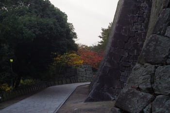 松山城　本丸南側入り口の石垣