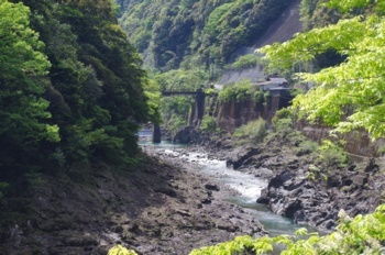 西都市 瓢箪淵付近一ツ瀬川