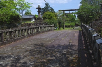 人吉城 橋から護国神社