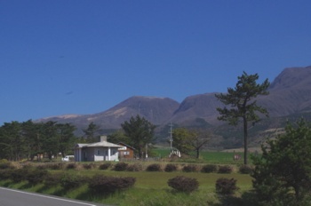 竹田市久住高原から久住山
