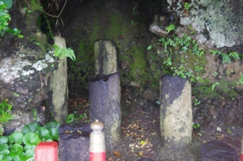 南九州市頴娃町釜蓋神社 古い鳥居の石柱
