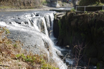 小国町 下城公園鍋釜の滝