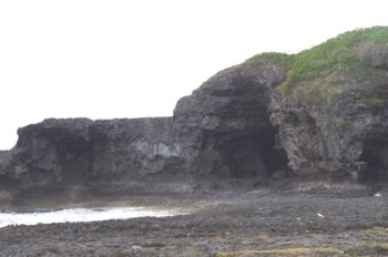 徳之島 犬の門蓋 海岸の洞窟