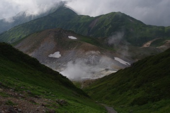 立山室堂平 地獄谷