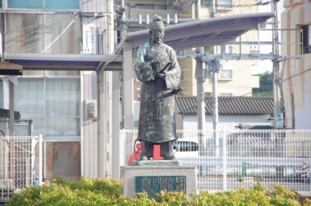 川内市 大伴家持像