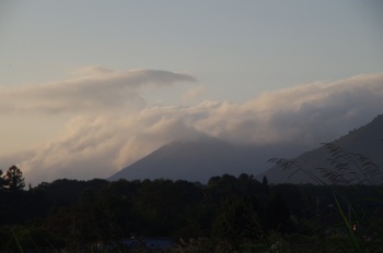 真庭市 蒜山高原から 大山(烏が山)
