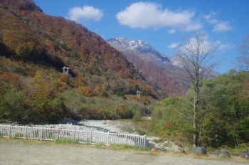 水上町ロープウェイ土合口駅から谷川岳一ノ倉岳