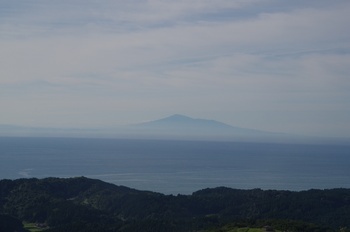 寒風山から鳥海山