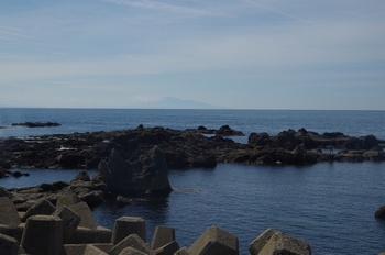 男鹿半島金崎 から鳥海山方向