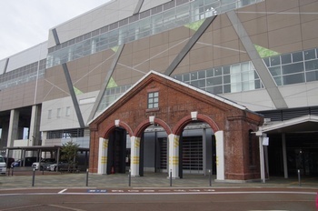 糸魚川 家型の壁