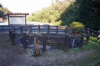 高梁市吹屋 ベンガラ館前の池