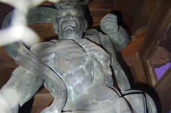 豊川稲荷 山門仁王像