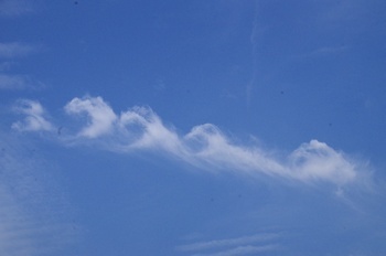 ５日 渦状の雲