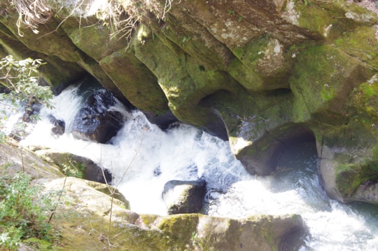 鍋釜滝の甌穴